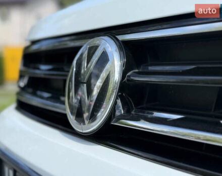 Білий Фольксваген Тігуан, об'ємом двигуна 2 л та пробігом 110 тис. км за 25999 $, фото 10 на Automoto.ua