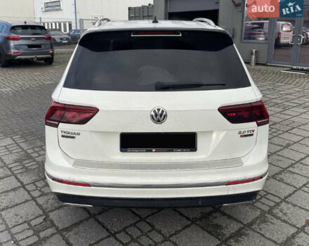 Белый Фольксваген Тигуан, объемом двигателя 1.98 л и пробегом 234 тыс. км за 32500 $, фото 5 на Automoto.ua