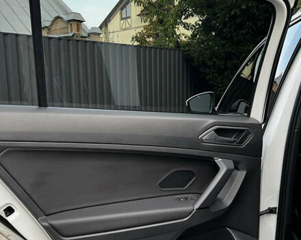 Белый Фольксваген Тигуан, объемом двигателя 1.98 л и пробегом 55 тыс. км за 27999 $, фото 83 на Automoto.ua