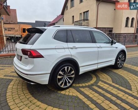 Білий Фольксваген Тігуан, об'ємом двигуна 2 л та пробігом 245 тис. км за 28900 $, фото 5 на Automoto.ua