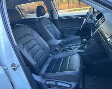 Белый Фольксваген Тигуан, объемом двигателя 2 л и пробегом 38 тыс. км за 14000 $, фото 9 на Automoto.ua