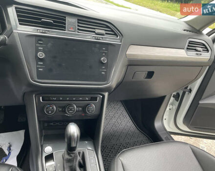 Білий Фольксваген Тігуан, об'ємом двигуна 1.98 л та пробігом 100 тис. км за 20500 $, фото 19 на Automoto.ua