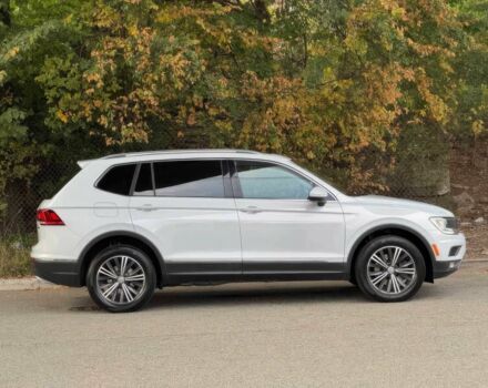 Белый Фольксваген Тигуан, объемом двигателя 2 л и пробегом 50 тыс. км за 6700 $, фото 3 на Automoto.ua