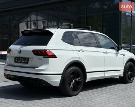 Білий Фольксваген Тігуан, об'ємом двигуна 2 л та пробігом 110 тис. км за 25999 $, фото 9 на Automoto.ua