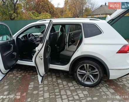 Белый Фольксваген Тигуан, объемом двигателя 1.98 л и пробегом 120 тыс. км за 25000 $, фото 11 на Automoto.ua