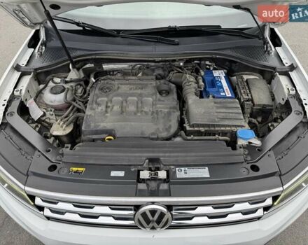 Белый Фольксваген Тигуан, объемом двигателя 2 л и пробегом 204 тыс. км за 23000 $, фото 52 на Automoto.ua