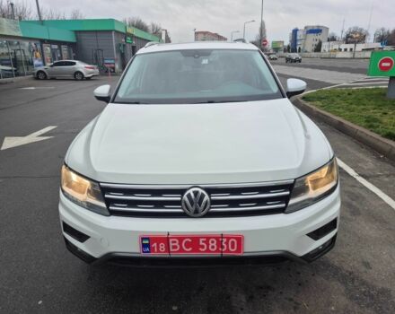 Белый Фольксваген Тигуан, объемом двигателя 2 л и пробегом 99 тыс. км за 17900 $, фото 1 на Automoto.ua