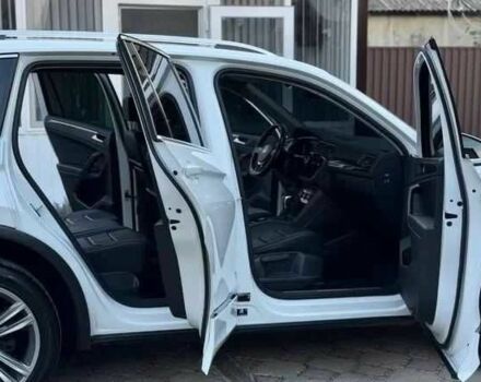 Белый Фольксваген Тигуан, объемом двигателя 2 л и пробегом 90 тыс. км за 18000 $, фото 10 на Automoto.ua