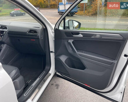 Белый Фольксваген Тигуан, объемом двигателя 1.98 л и пробегом 92 тыс. км за 31900 $, фото 25 на Automoto.ua