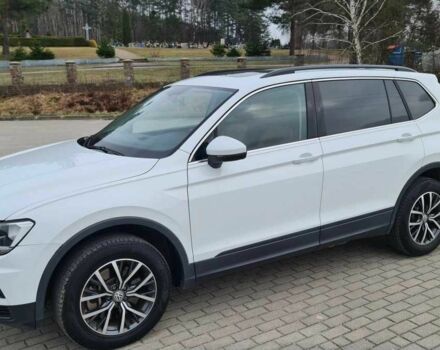 Белый Фольксваген Тигуан, объемом двигателя 2 л и пробегом 83 тыс. км за 10900 $, фото 2 на Automoto.ua