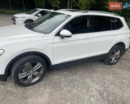 Білий Фольксваген Тігуан, об'ємом двигуна 1.98 л та пробігом 100 тис. км за 20500 $, фото 2 на Automoto.ua