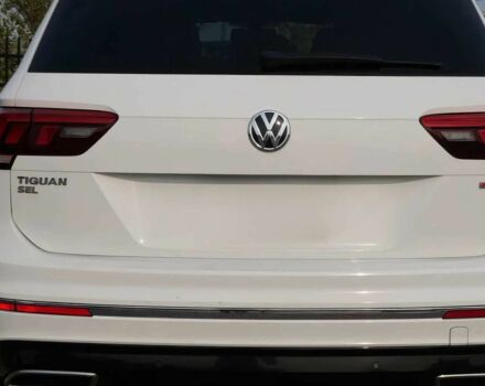 Белый Фольксваген Тигуан, объемом двигателя 2 л и пробегом 48 тыс. км за 5600 $, фото 4 на Automoto.ua