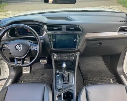 Белый Фольксваген Тигуан, объемом двигателя 2 л и пробегом 34 тыс. км за 14100 $, фото 9 на Automoto.ua