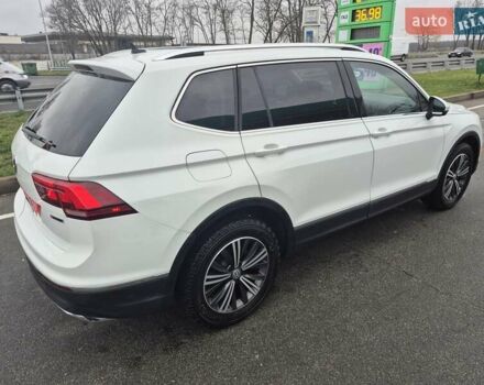 Білий Фольксваген Тігуан, об'ємом двигуна 2 л та пробігом 99 тис. км за 17900 $, фото 4 на Automoto.ua