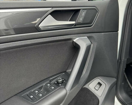 Белый Фольксваген Тигуан, объемом двигателя 1.98 л и пробегом 54 тыс. км за 31500 $, фото 49 на Automoto.ua