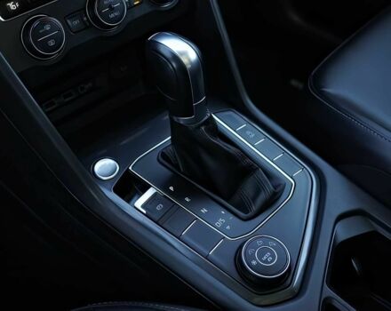 Білий Фольксваген Тігуан, об'ємом двигуна 2 л та пробігом 33 тис. км за 11500 $, фото 9 на Automoto.ua