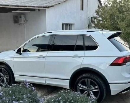 Белый Фольксваген Тигуан, объемом двигателя 2 л и пробегом 90 тыс. км за 18000 $, фото 5 на Automoto.ua