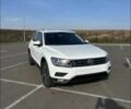 Белый Фольксваген Тигуан, объемом двигателя 2 л и пробегом 63 тыс. км за 17100 $, фото 1 на Automoto.ua