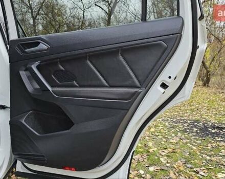 Білий Фольксваген Тігуан, об'ємом двигуна 1.98 л та пробігом 89 тис. км за 21500 $, фото 13 на Automoto.ua