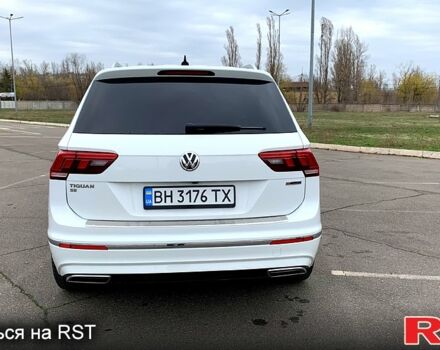 Білий Фольксваген Тігуан, об'ємом двигуна 2 л та пробігом 132 тис. км за 20000 $, фото 4 на Automoto.ua