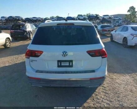 Білий Фольксваген Тігуан, об'ємом двигуна 0 л та пробігом 35 тис. км за 4000 $, фото 16 на Automoto.ua