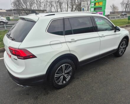 Белый Фольксваген Тигуан, объемом двигателя 2 л и пробегом 99 тыс. км за 17900 $, фото 4 на Automoto.ua