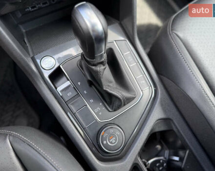 Білий Фольксваген Тігуан, об'ємом двигуна 2 л та пробігом 110 тис. км за 25999 $, фото 36 на Automoto.ua