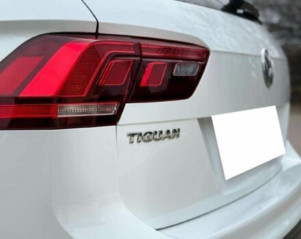 Білий Фольксваген Тігуан, об'ємом двигуна 2 л та пробігом 54 тис. км за 11700 $, фото 5 на Automoto.ua