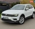 Белый Фольксваген Тигуан, объемом двигателя 2 л и пробегом 204 тыс. км за 23000 $, фото 2 на Automoto.ua