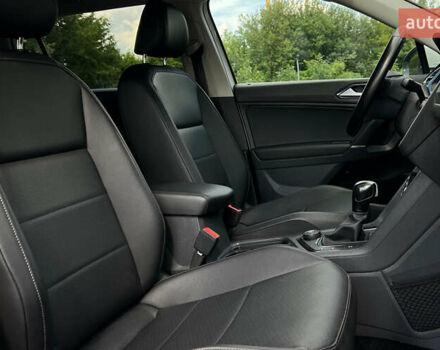 Білий Фольксваген Тігуан, об'ємом двигуна 2 л та пробігом 110 тис. км за 21850 $, фото 22 на Automoto.ua