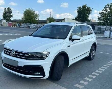 Белый Фольксваген Тигуан, объемом двигателя 2 л и пробегом 47 тыс. км за 15400 $, фото 3 на Automoto.ua