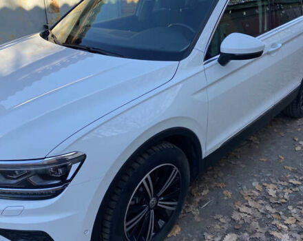 Белый Фольксваген Тигуан, объемом двигателя 1.97 л и пробегом 254 тыс. км за 24900 $, фото 5 на Automoto.ua