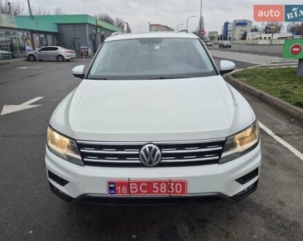 Білий Фольксваген Тігуан, об'ємом двигуна 2 л та пробігом 99 тис. км за 17900 $, фото 1 на Automoto.ua