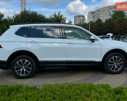 Білий Фольксваген Тігуан, об'ємом двигуна 2 л та пробігом 110 тис. км за 21850 $, фото 7 на Automoto.ua