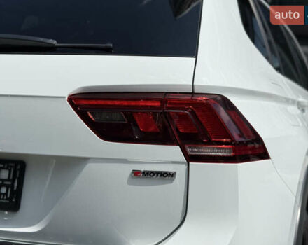 Білий Фольксваген Тігуан, об'ємом двигуна 2 л та пробігом 110 тис. км за 25999 $, фото 15 на Automoto.ua