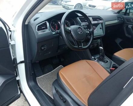 Белый Фольксваген Тигуан, объемом двигателя 1.97 л и пробегом 105 тыс. км за 18200 $, фото 9 на Automoto.ua