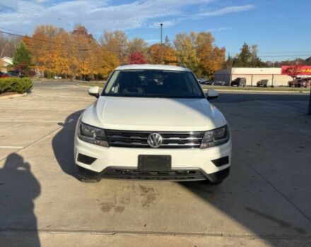 Белый Фольксваген Тигуан, объемом двигателя 2 л и пробегом 34 тыс. км за 13000 $, фото 1 на Automoto.ua