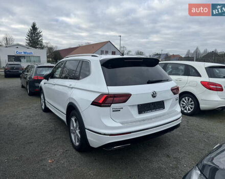 Белый Фольксваген Тигуан, объемом двигателя 1.98 л и пробегом 234 тыс. км за 32500 $, фото 1 на Automoto.ua