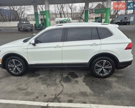 Білий Фольксваген Тігуан, об'ємом двигуна 2 л та пробігом 99 тис. км за 17900 $, фото 7 на Automoto.ua