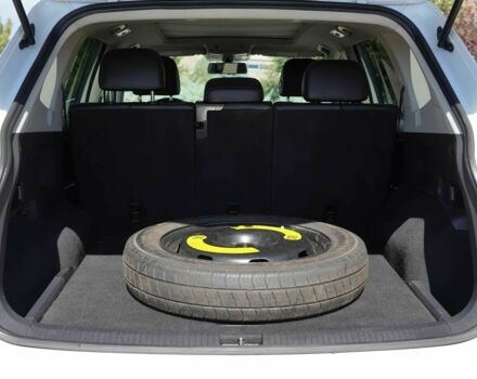 Белый Фольксваген Тигуан, объемом двигателя 2 л и пробегом 30 тыс. км за 8000 $, фото 6 на Automoto.ua