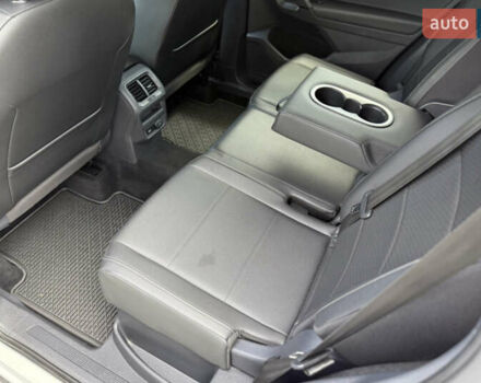 Білий Фольксваген Тігуан, об'ємом двигуна 2 л та пробігом 110 тис. км за 25999 $, фото 46 на Automoto.ua