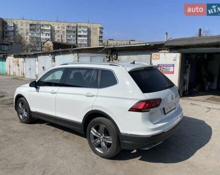 Белый Фольксваген Тигуан, объемом двигателя 1.98 л и пробегом 144 тыс. км за 21900 $, фото 3 на Automoto.ua