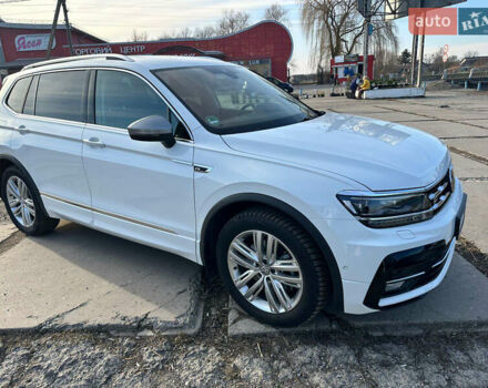 Белый Фольксваген Тигуан, объемом двигателя 2 л и пробегом 198 тыс. км за 41500 $, фото 43 на Automoto.ua