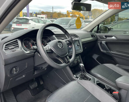 Білий Фольксваген Тігуан, об'ємом двигуна 2 л та пробігом 137 тис. км за 19350 $, фото 9 на Automoto.ua