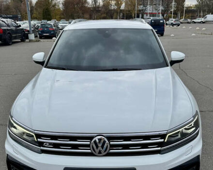 Белый Фольксваген Тигуан, объемом двигателя 1.98 л и пробегом 54 тыс. км за 31500 $, фото 6 на Automoto.ua