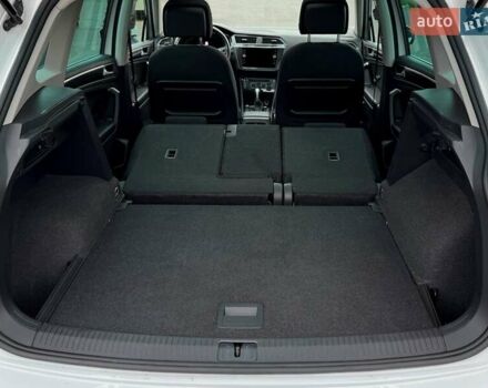 Белый Фольксваген Тигуан, объемом двигателя 2 л и пробегом 204 тыс. км за 23000 $, фото 50 на Automoto.ua