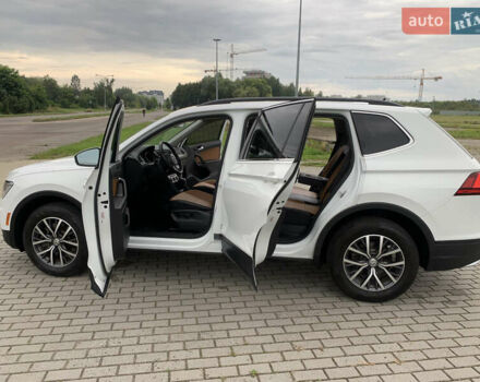 Белый Фольксваген Тигуан, объемом двигателя 2 л и пробегом 113 тыс. км за 21300 $, фото 10 на Automoto.ua