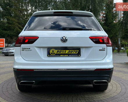 Білий Фольксваген Тігуан, об'ємом двигуна 2 л та пробігом 110 тис. км за 21850 $, фото 5 на Automoto.ua