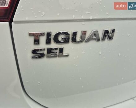 Білий Фольксваген Тігуан, об'ємом двигуна 2 л та пробігом 99 тис. км за 17900 $, фото 12 на Automoto.ua