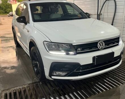 Белый Фольксваген Тигуан, объемом двигателя 2 л и пробегом 145 тыс. км за 24000 $, фото 6 на Automoto.ua